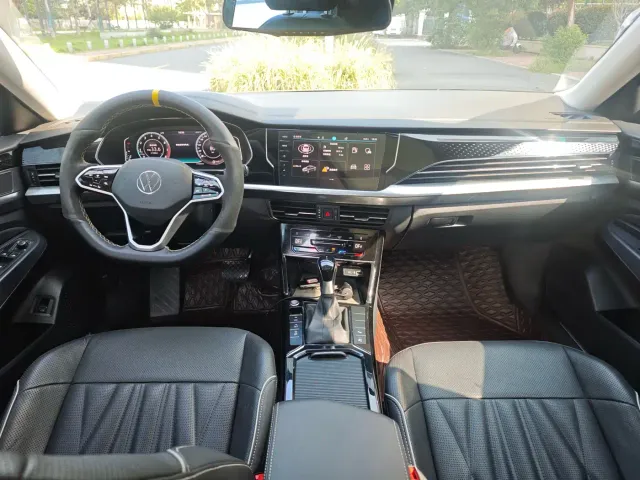 Volkswagen Passat — Фото автомобиля 4