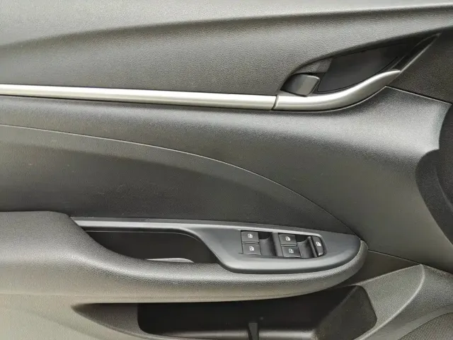 Buick Excelle — Фото автомобиля 4
