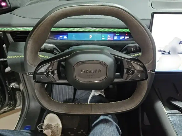 Lynk & Co Lynk & Co 10 EM-P 2025 240 AWD Ultra Sport Edition — Фото автомобиля 10