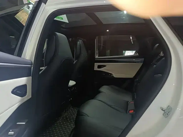 Geely Galaxy L7 — Фото автомобиля 16