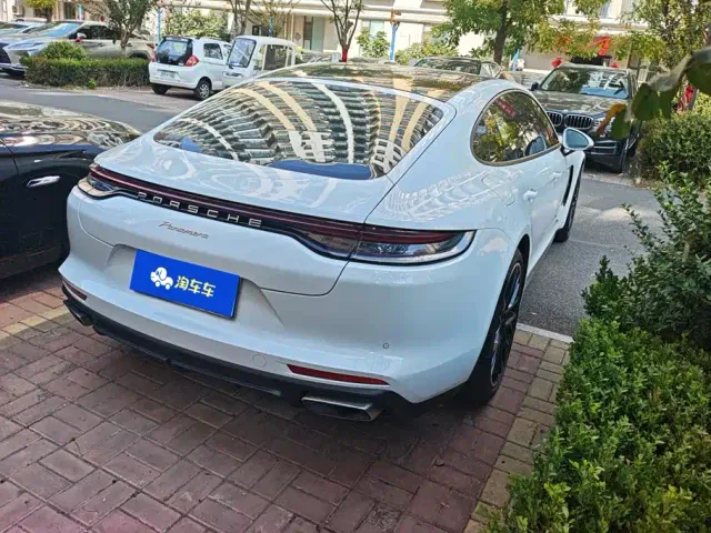 Porsche Panamera — Фото автомобиля 3