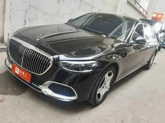 Фотография автомобиля — Mercedes-Benz Maybach S-Class