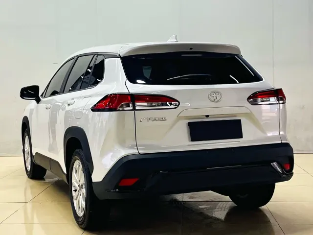 Toyota Frontlander — Фото автомобиля 6