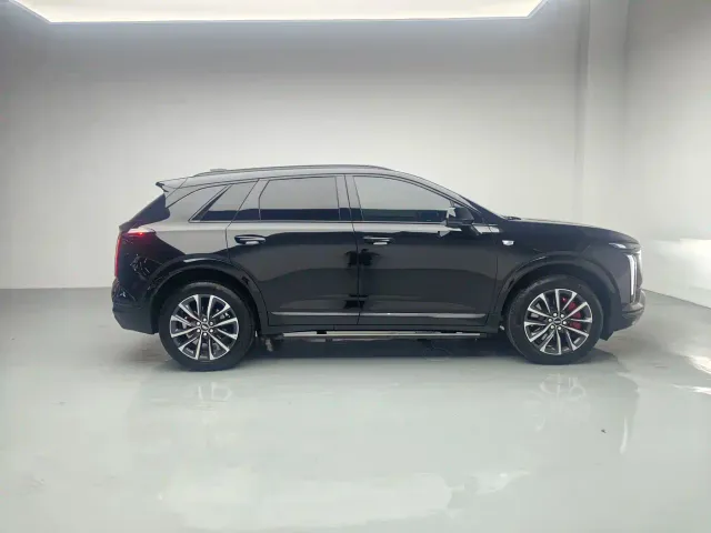 Cadillac XT5 — Фото автомобиля 2