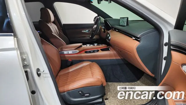 Genesis GV70 2.5T Бензин AWD — Фото автомобиля 20