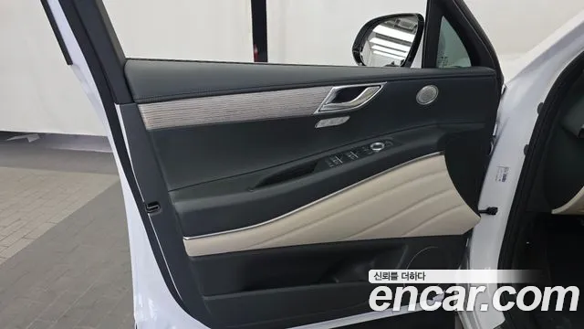 Genesis GV80 — Фото автомобиля 13