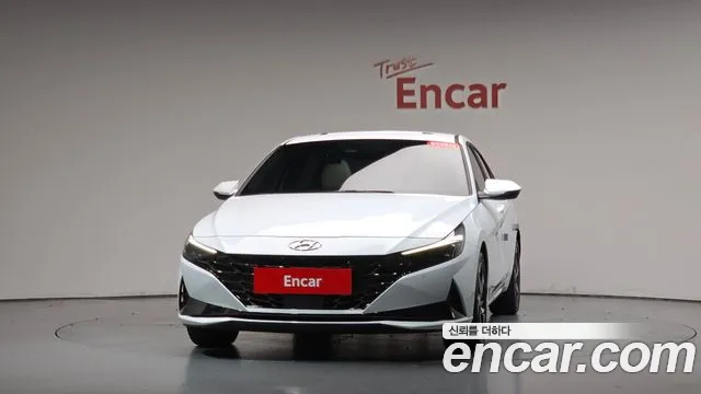 Hyundai Avante CN7 — Фото автомобиля 2