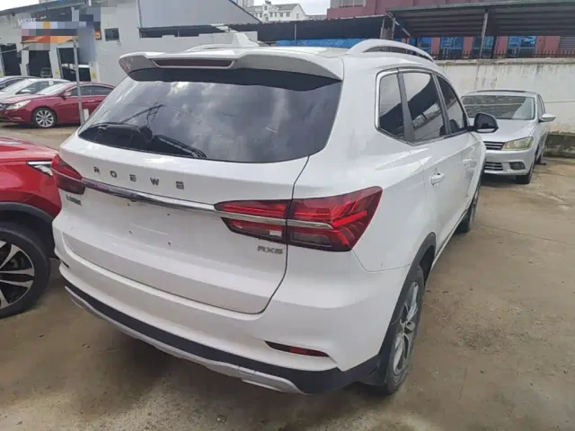 Roewe RX5 — Фото автомобиля 6