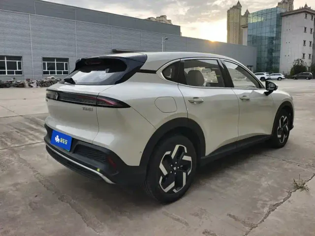 Baojun Yunhai — Фото автомобиля 3