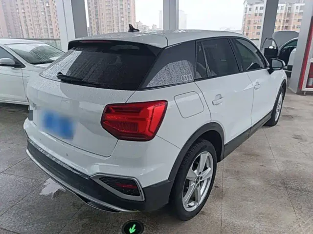 Audi Q2L — Фото автомобиля 6