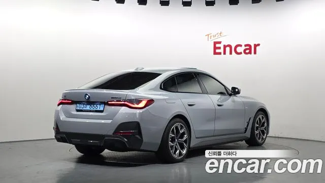 BMW i4 — Фото автомобиля 2
