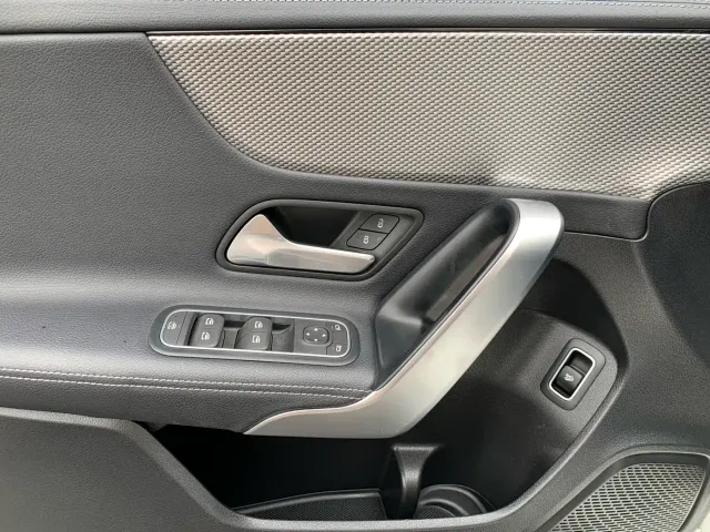 Mercedes-Benz A-Class — Фото автомобиля 25