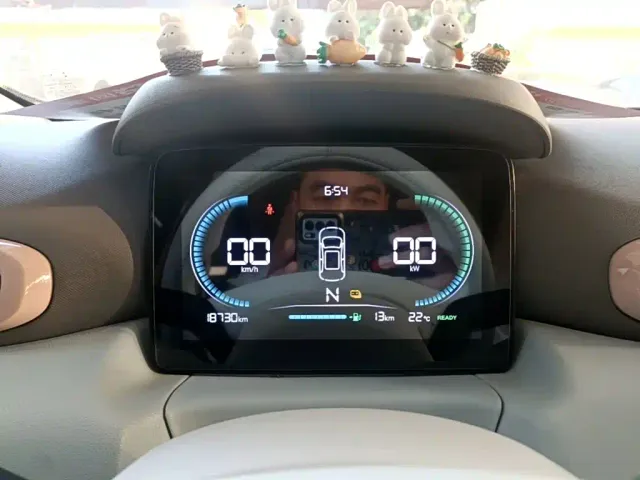 Leapmotor T03 — Фото автомобиля 11