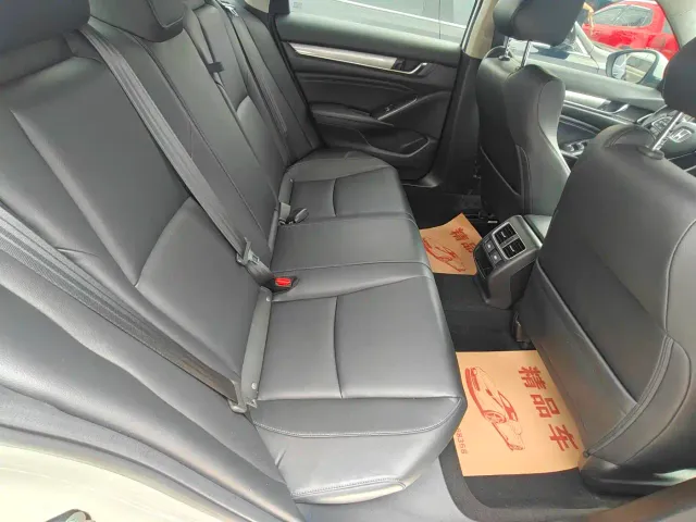 Honda Accord — Фото автомобиля 13