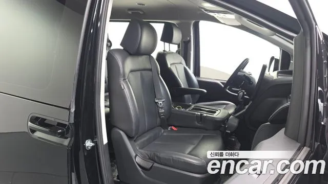 Hyundai Staria — Фото автомобиля 12