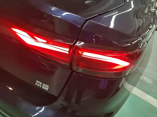 Geely Emgrand — Фото автомобиля 7