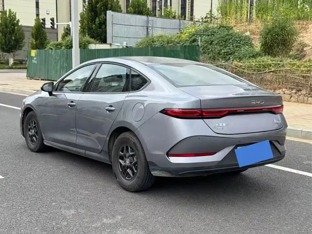 BYD Qin PLUS — Фото автомобиля 8