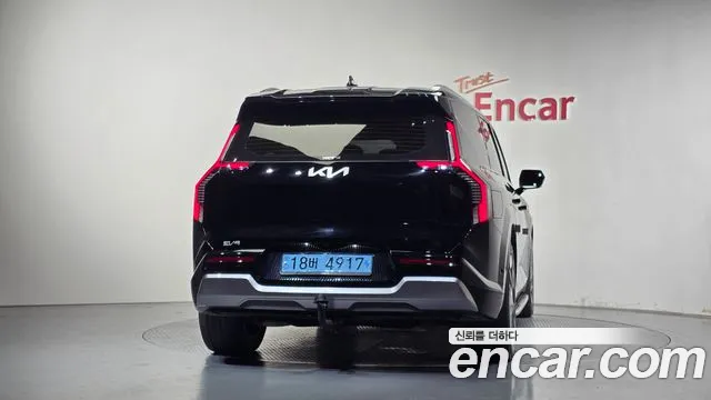 Kia EV9 — Фото автомобиля 3
