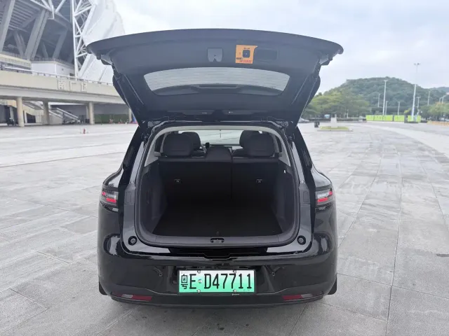 Leapmotor B10 — Фото автомобиля 10