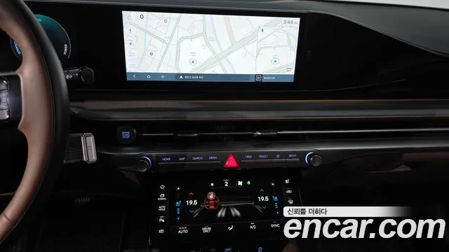 Hyundai Grandeur GN7 — Фото автомобиля 12