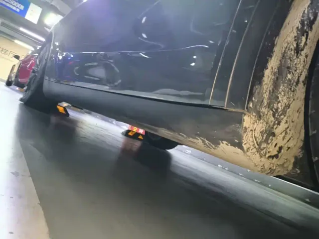 Tesla Model Y — Фото автомобиля 20