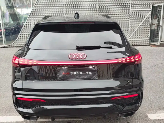Audi Q5L — Фото автомобиля 9