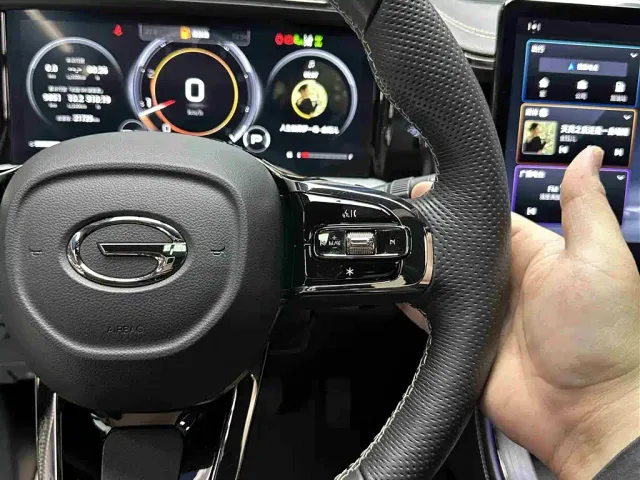 GAC Trumpchi GS8 — Фото автомобиля 21