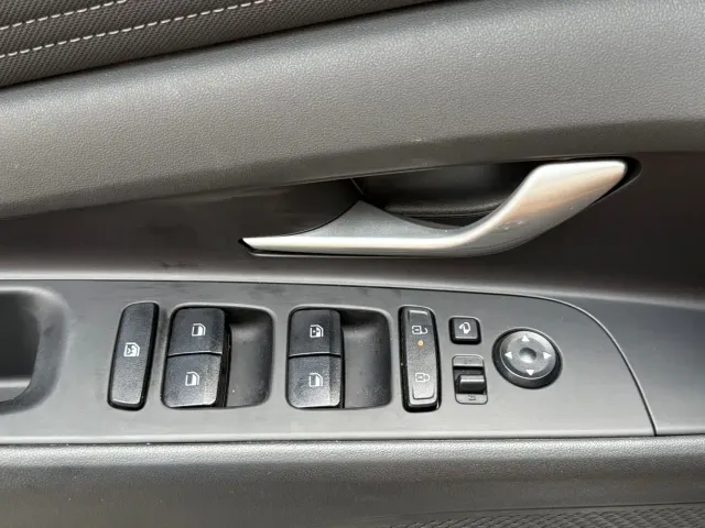 Hyundai Elantra — Фото автомобиля 17