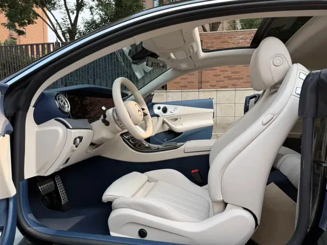 Mercedes-Benz E-Class — Фото автомобиля 12