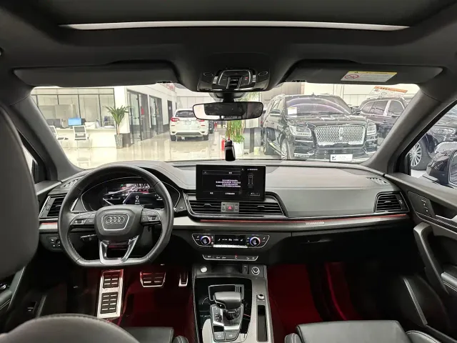 Audi Q5L — Фото автомобиля 23