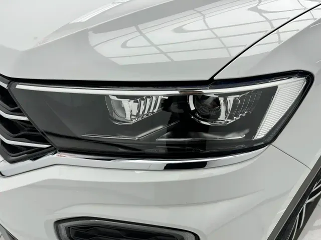 Volkswagen T-Roc — Фото автомобиля 10