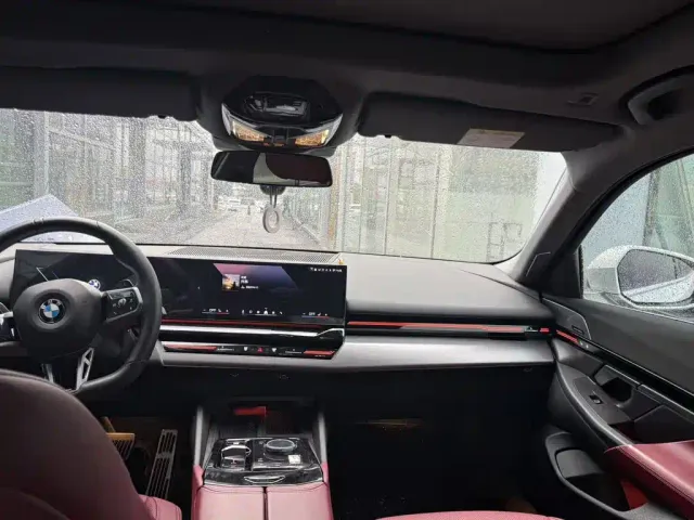 BMW 5 Series — Фото автомобиля 5
