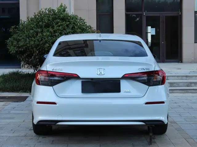 Honda Civic — Фото автомобиля 5