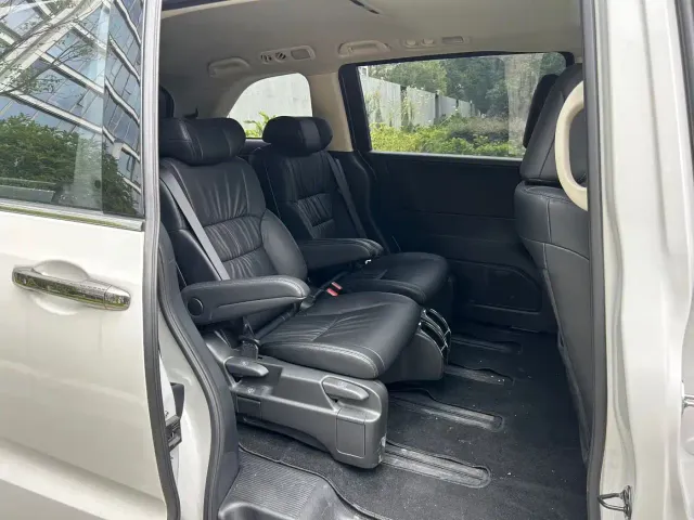 Honda Odyssey — Фото автомобиля 9