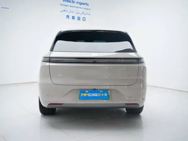 Li Auto L6 — Фото автомобиля 19