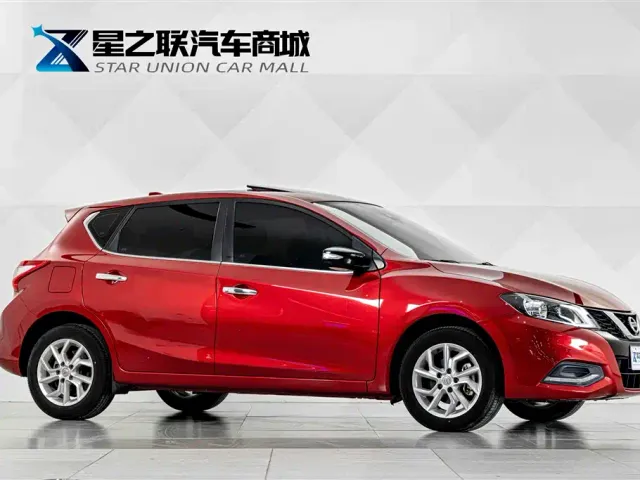 Nissan Tiida — Фото автомобиля 5