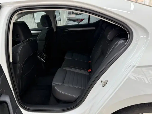 Skoda Superb — Фото автомобиля 18
