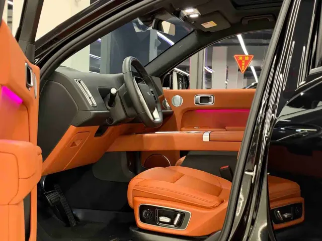 Li Auto L7 — Фото автомобиля 8