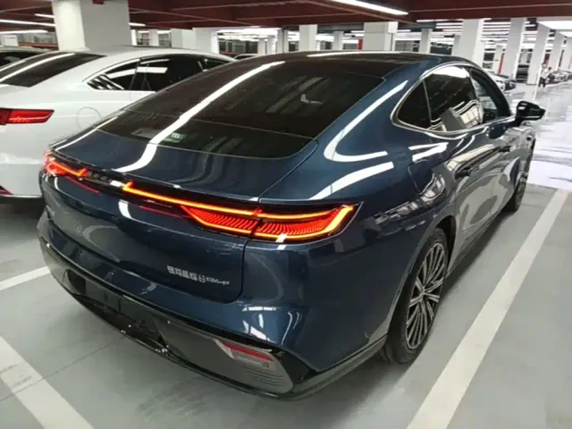 Geely Galaxy Xingyao 8 — Фото автомобиля 6