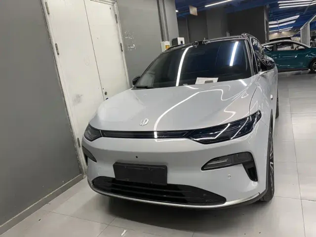 Leapmotor C11 — Фото автомобиля 2
