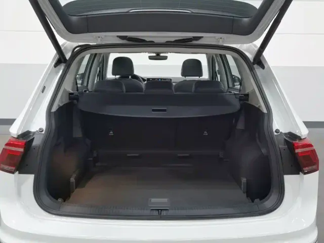 Volkswagen Tiguan L 2024 330TSI Automatic 2WD R-Line Premium Enjoyment Edition — Фото автомобиля 16
