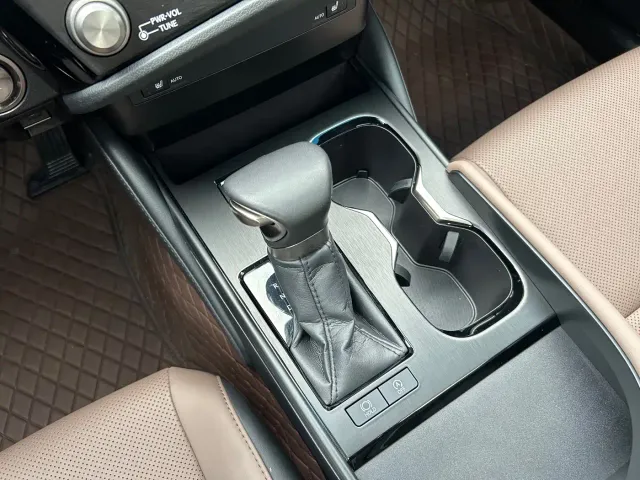 Lexus ES — Фото автомобиля 17