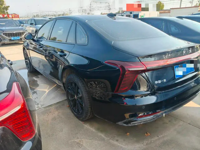 Hongqi H5 — Фото автомобиля 8