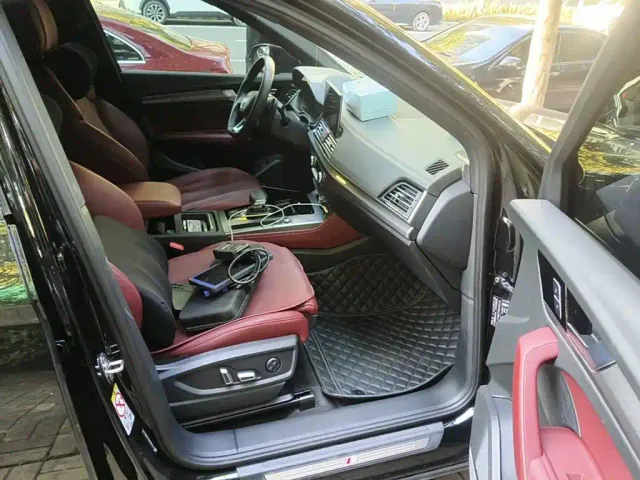 Audi Q5L — Фото автомобиля 10
