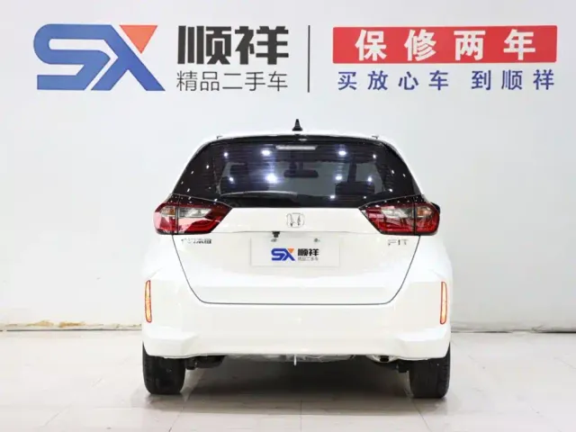 Honda Fit — Фото автомобиля 5