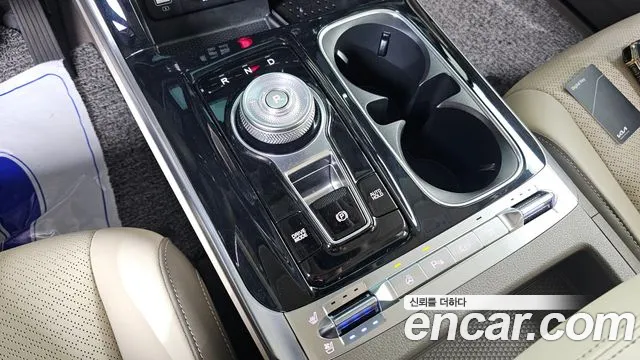 Kia Canival Carnival 4 поколение Дизель 9 мест Signature — Фото автомобиля 9