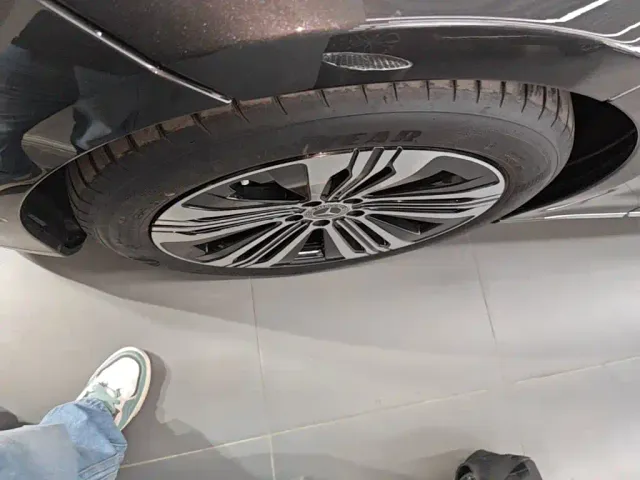Mercedes-Benz EQS — Фото автомобиля 22