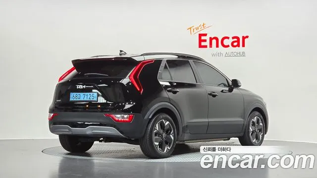Kia Niro — Фото автомобиля 2