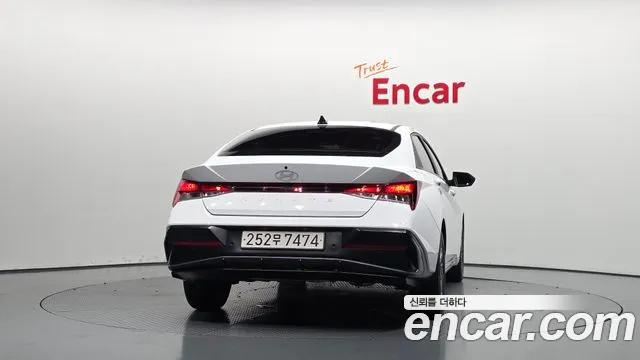 Hyundai Avante — Фото автомобиля 4