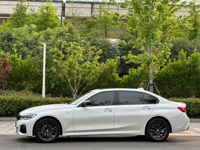 BMW 3 Series — Фото автомобиля 7